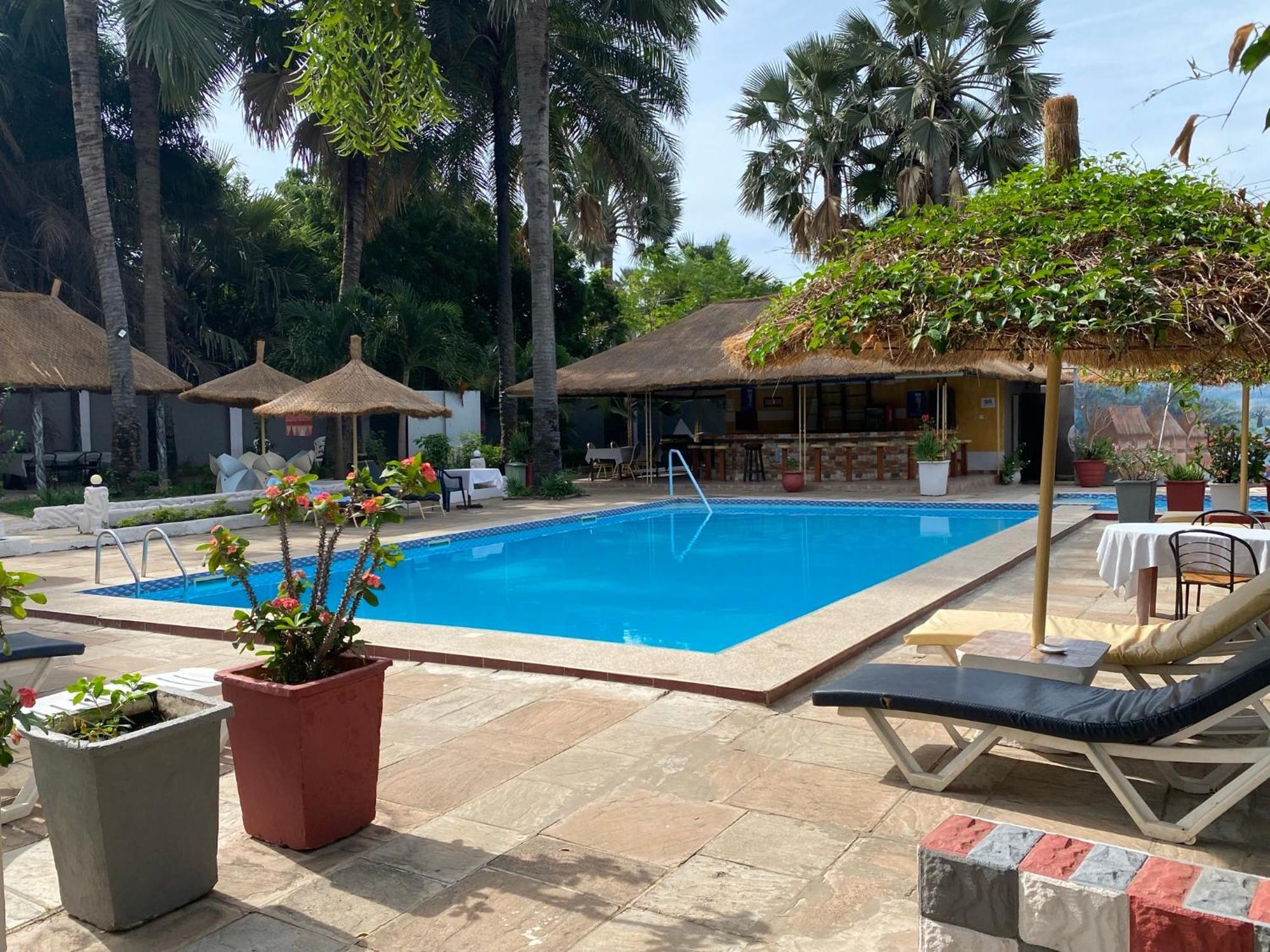 Calabash Apartment-Hotel Kotu Zewnętrze zdjęcie